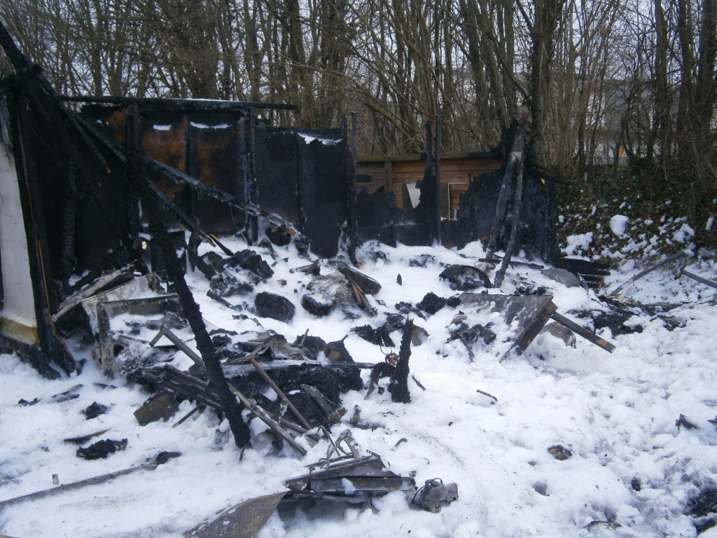 Wieder brannte ein Pfadfinderheim – Totalschaden